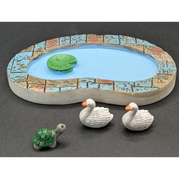 Miniature Resin Lily/Duck Pond Includes Two Swans One Turtle - Picture 2 of 8